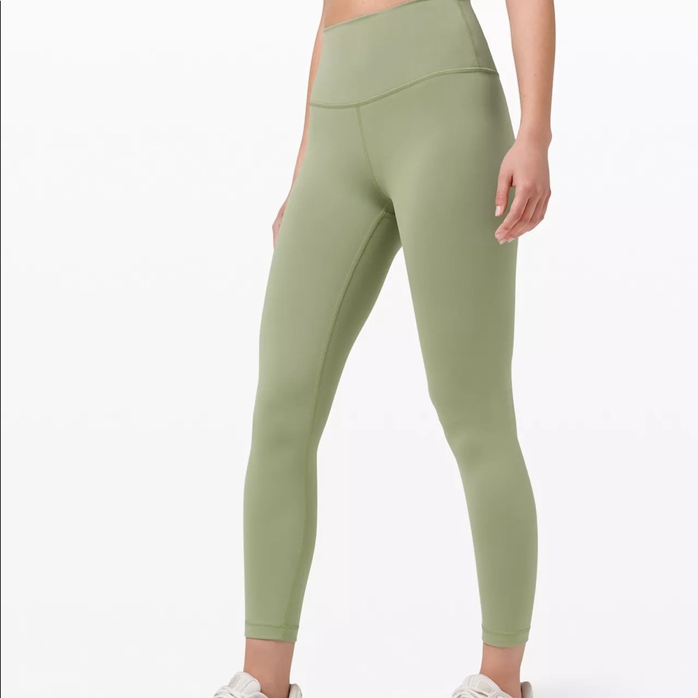 Lululemon Wunder Train high rise Tight 25”